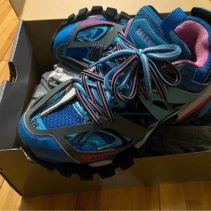 Balenciaga sneakers!